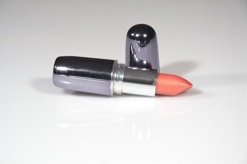 esthetique-ST MARTIN DE PALLIERES-min_lipstick-273109